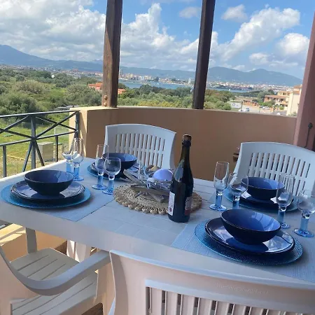 Moys Sea View Apartmán